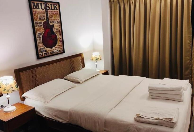 جناح عائلي, Half Hotel, Calangute