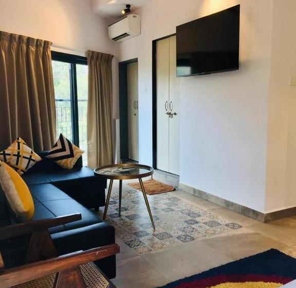 جناح عائلي, Half Hotel, Calangute