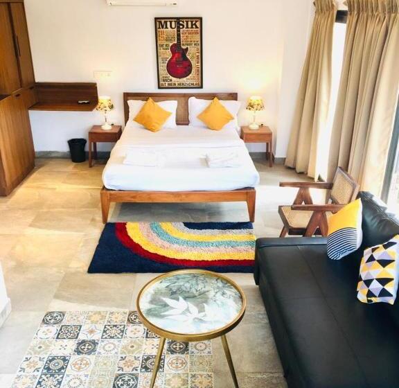 スイート（家族用）, Half Hotel, Calangute