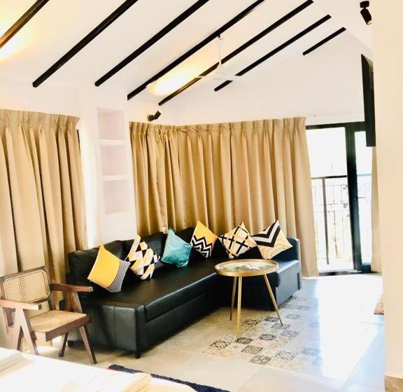 جناح عائلي, Half Hotel, Calangute