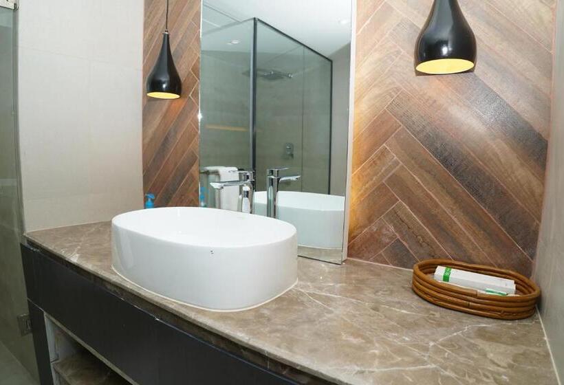 سوییت, Foy S Lake Resort