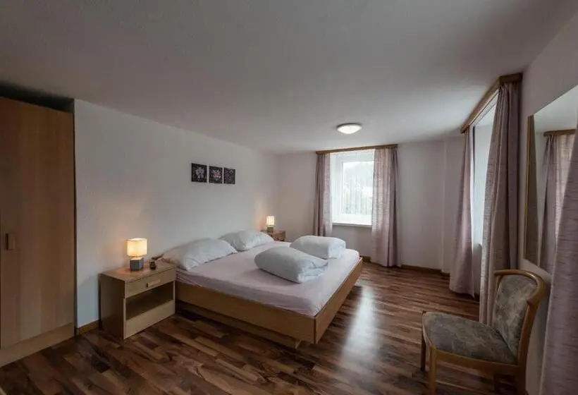 Quarto standard, Greina