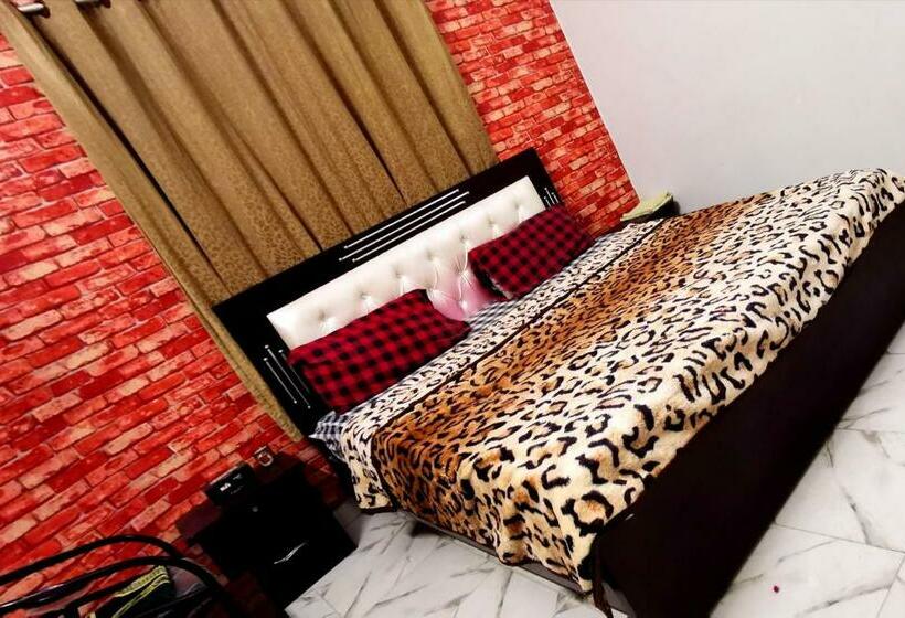 اتاق لوکس, Palace Inn Guest House