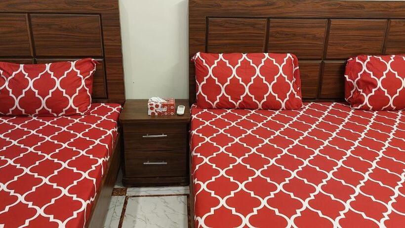 اتاق کلاسیک سه تخته, Palace Inn Guest House