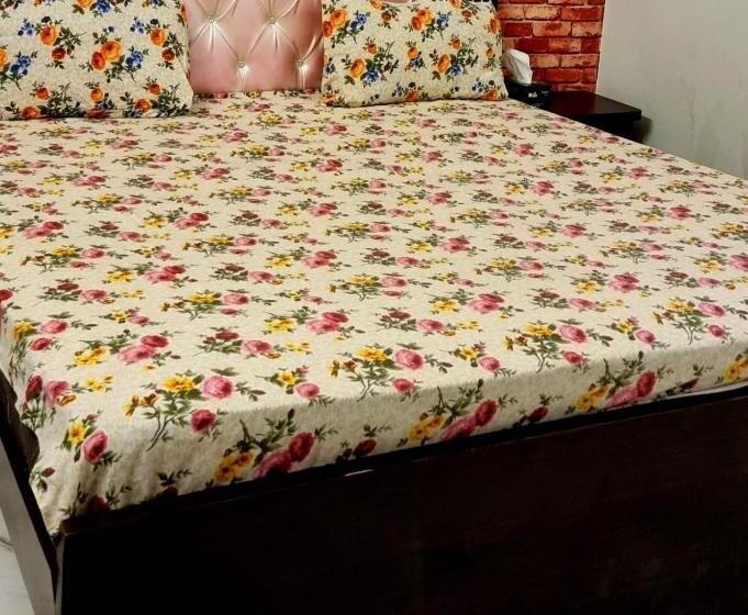 اتاق لوکس, Palace Inn Guest House