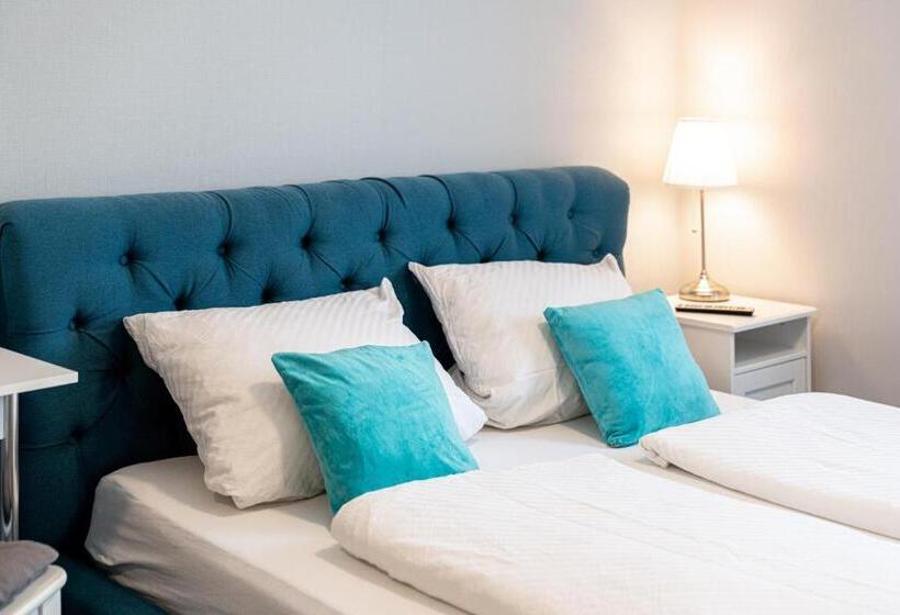 스탠다드 룸, Zum Hahn