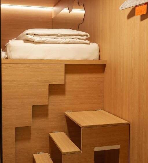 חדר אקונומי יחיד, The Lab Capsule