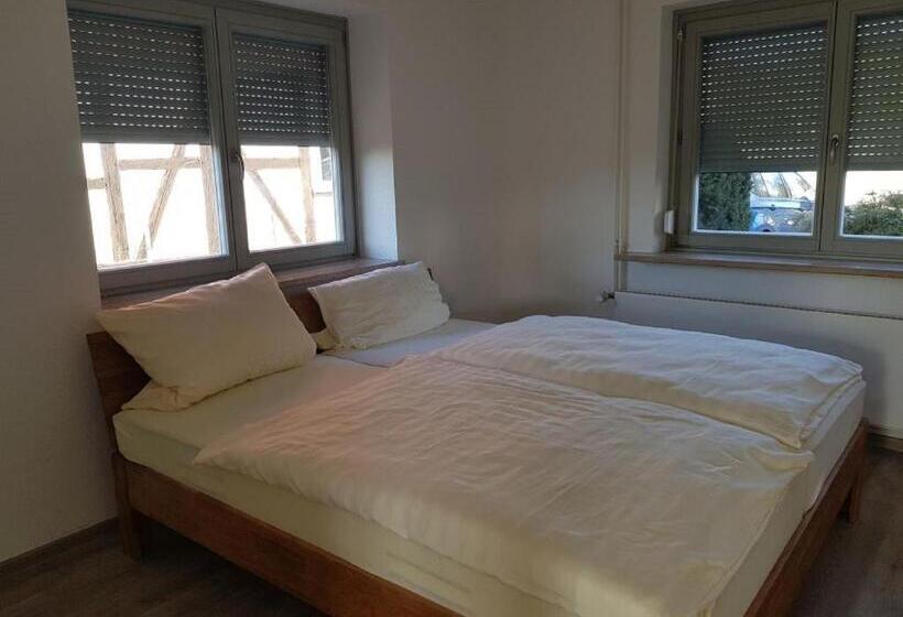 דירת חדר, Gasthaus Winkelvoß