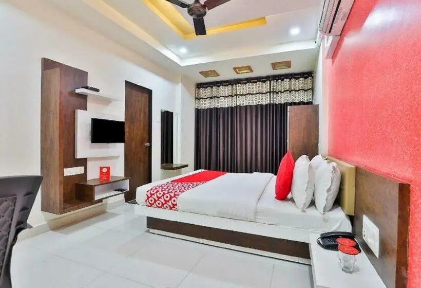 Chambre Deluxe, Bansidhar Somnath