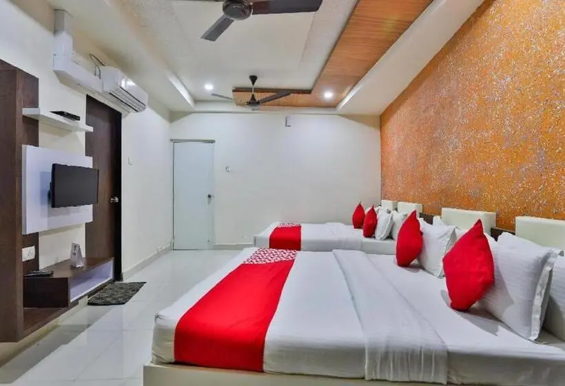 Chambre Quadruple Deluxe, Bansidhar Somnath