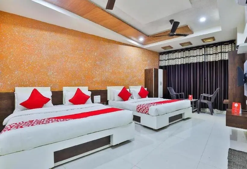 Chambre Quadruple Deluxe, Bansidhar Somnath