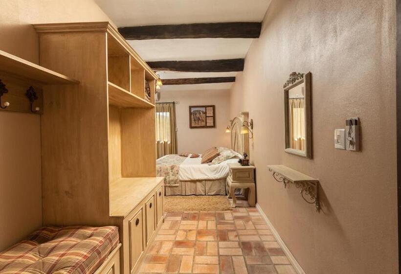 스위트 킹사이즈 침대, Estribo Hotel Estancia