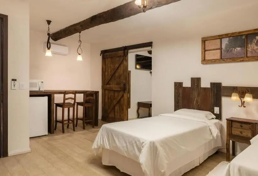デラックススイート, Estribo Hotel Estancia