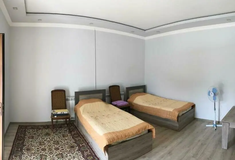 اتاق استاندارد با چشم‌انداز باغ, Haer B&b