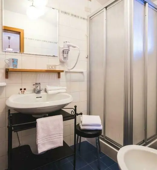 スタンダード４人部屋, Albergo Vezzana
