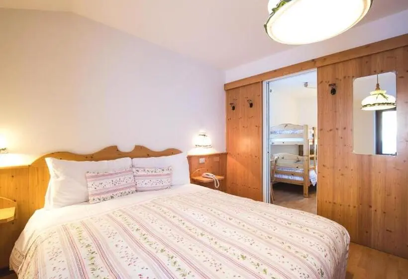 スタンダード４人部屋, Albergo Vezzana