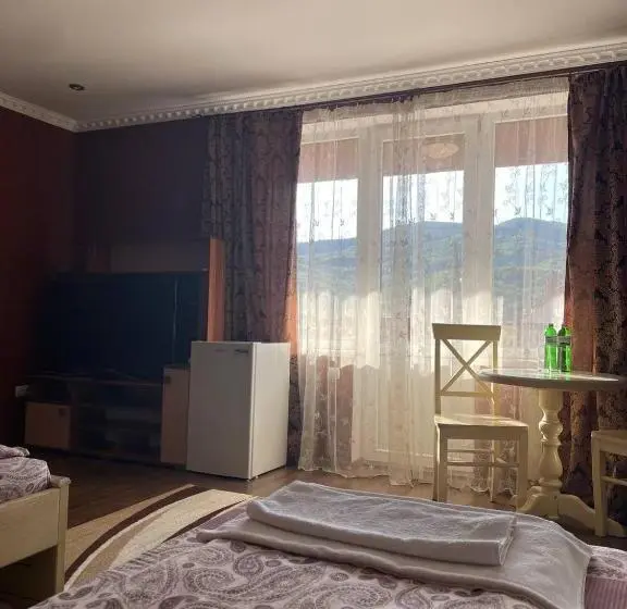 Standard Kolmen Hengen Huone, Ashad