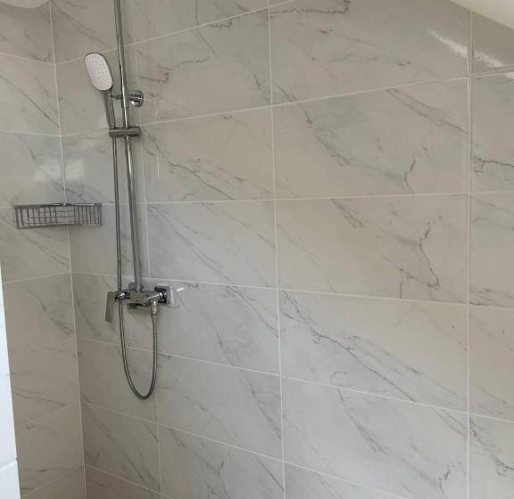 Трехместный Номер Superior, Ashad