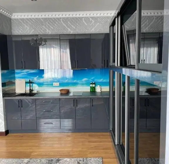 Premium Neljän Hengen Huone, Ashad