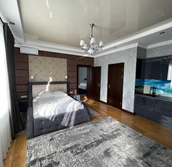 Четырехместный номер Премиум, Ashad