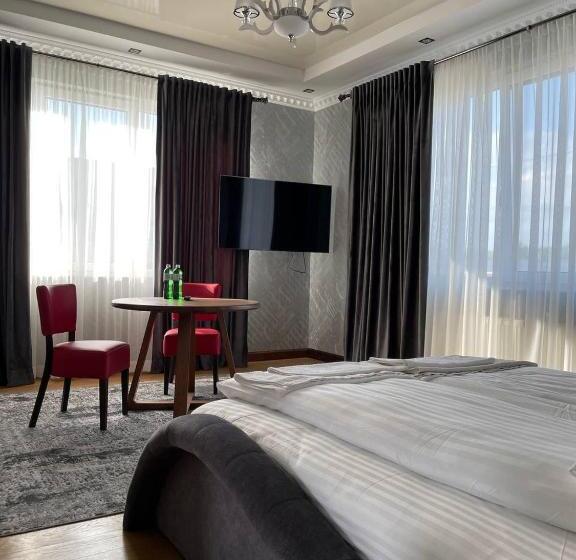 Четырехместный номер Премиум, Ashad