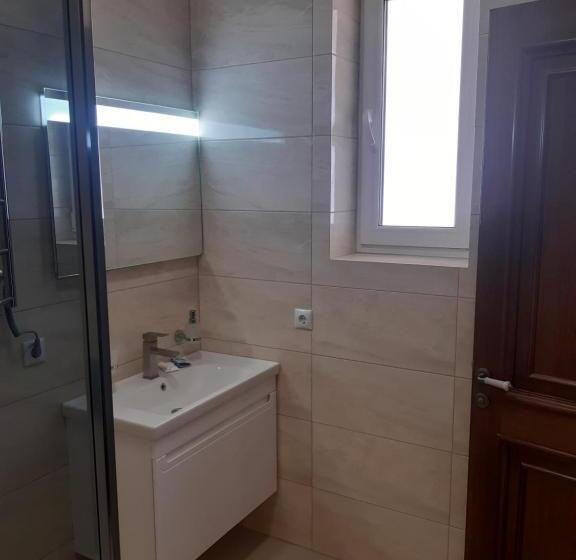 Семейный Номер, Ashad