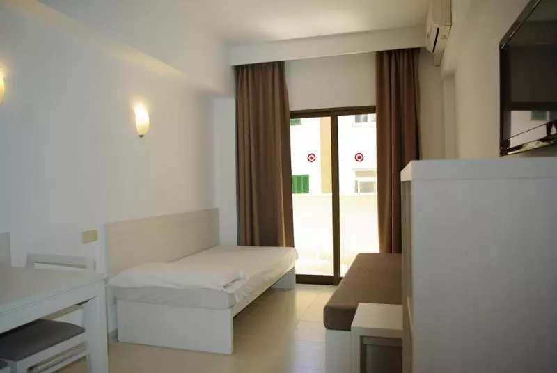 استودیوی استاندارد, Apartamentos Embat