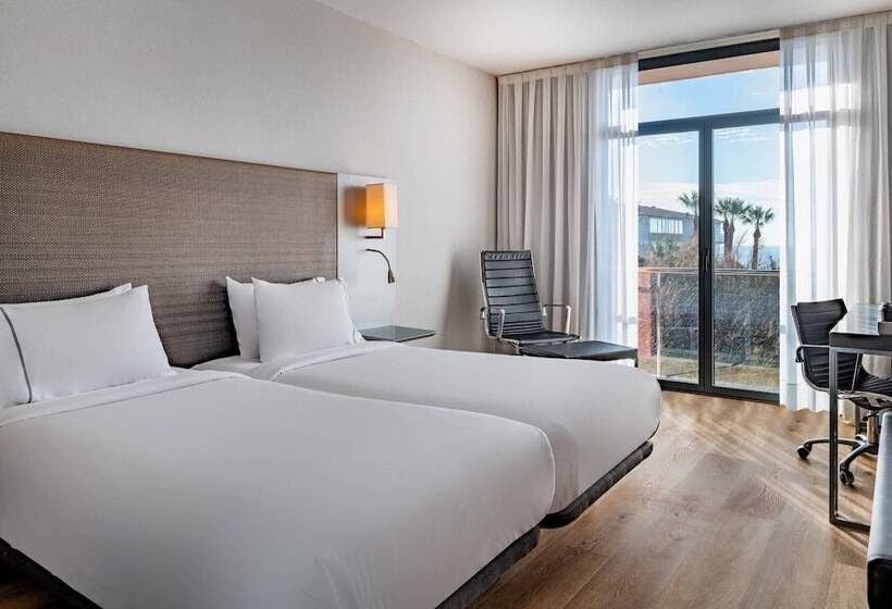 اتاق استاندارد با چشم‌انداز باغ, Ac Hotel Gava Mar