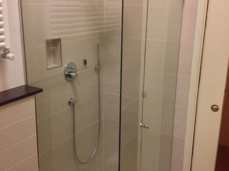 اتاق استاندارد یک نفره, Albergo San Martino & Depandance