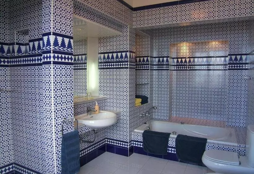 اتاق سوپریور, Alhambra