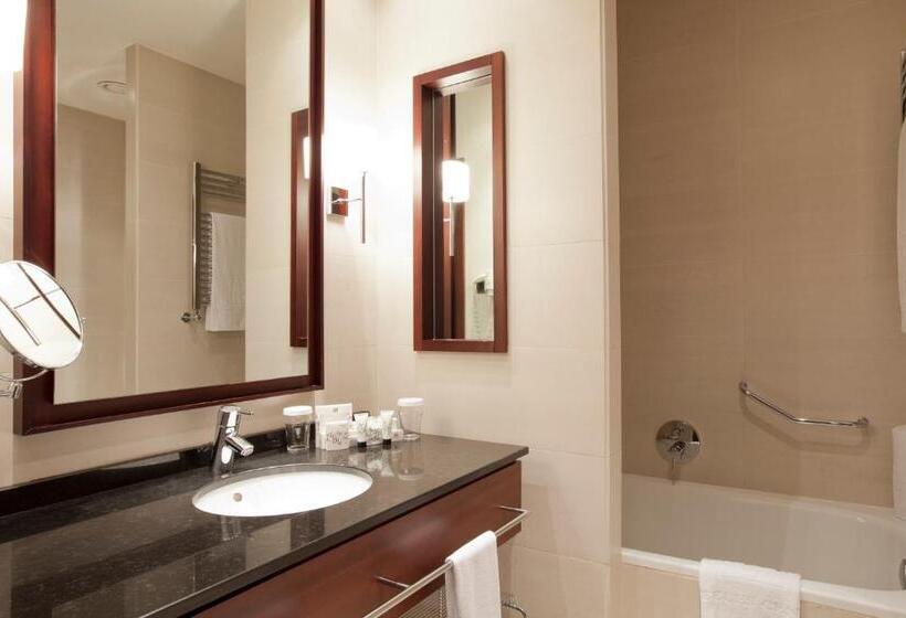 اتاق سوپریور, Barcelona Center