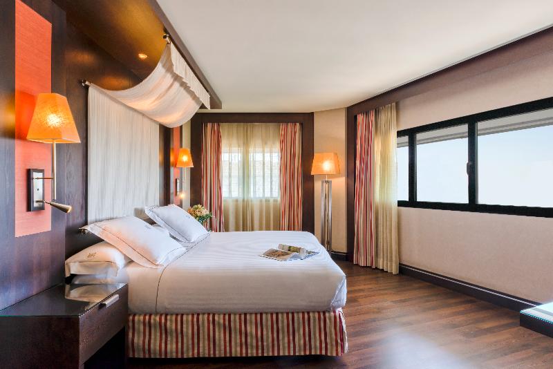 주니어 스위트, Cordoba Center