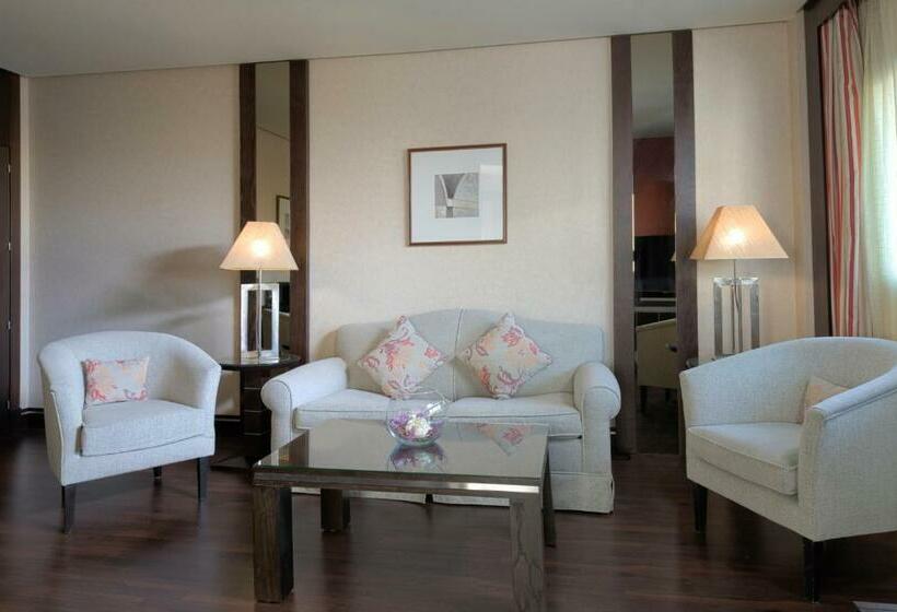 주니어 스위트, Cordoba Center