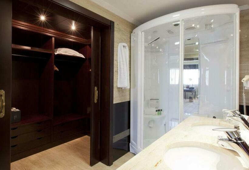 자쿠지 스위트, Cordoba Center