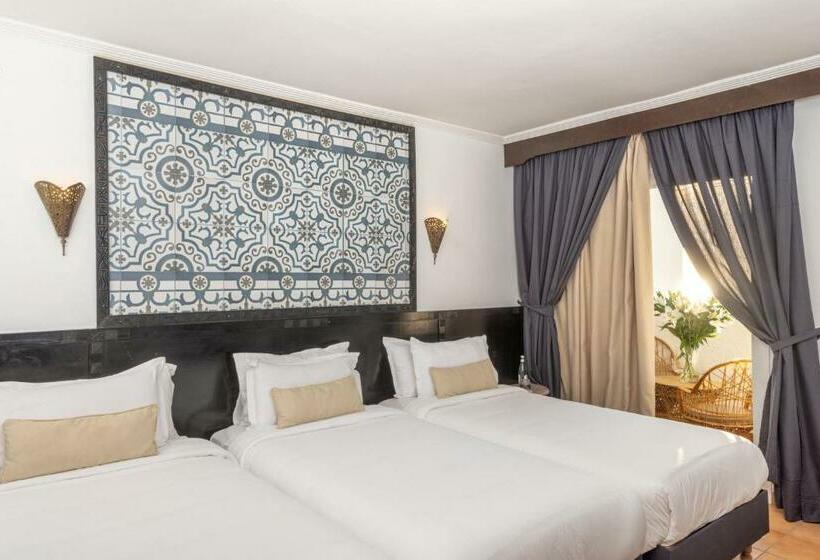 Standard Triple Room Sea View