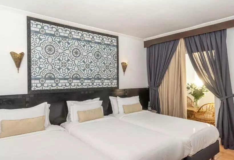 Standard Triple Room Sea View
