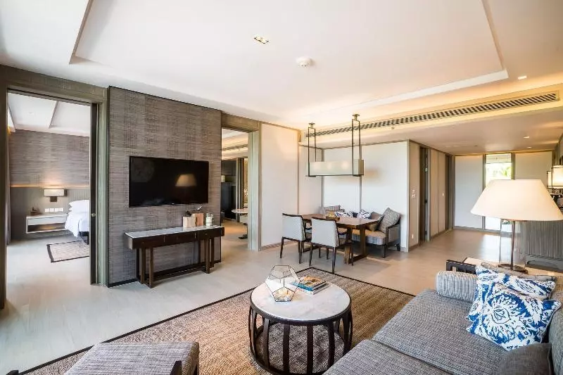 キングサイズベッドのスイートルーム, Phuket Marriott Resort And Spa, Nai Yang Beach