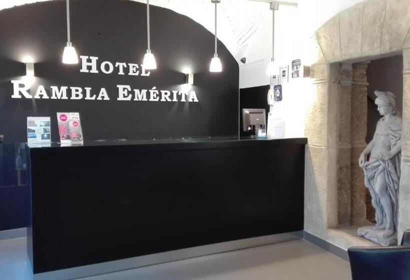 اتاق استاندارد سه نفره, Rambla Emérita, Centro Ciudad