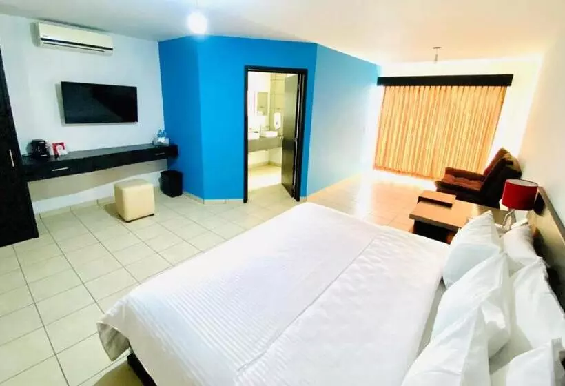 Deluxe-huone, Suites Del Real