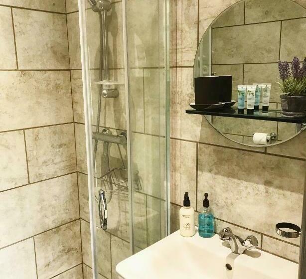 Семейный Номер, The George Inn Middle Wallop