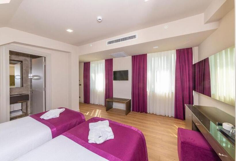 اتاق راحتی با چشم‌انداز دریا, The Hotel Beyaz Saray & Spa   Special Category