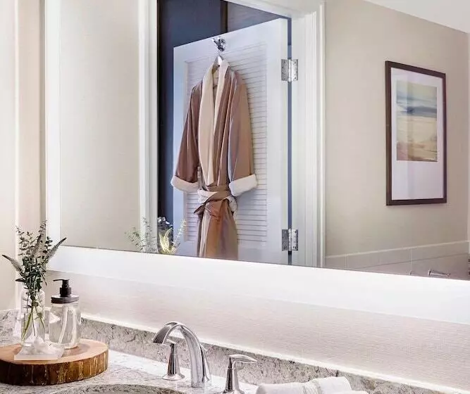 اتاق استاندارد با 2 تخت دوبل, Coronado Island Marriott Resort & Spa