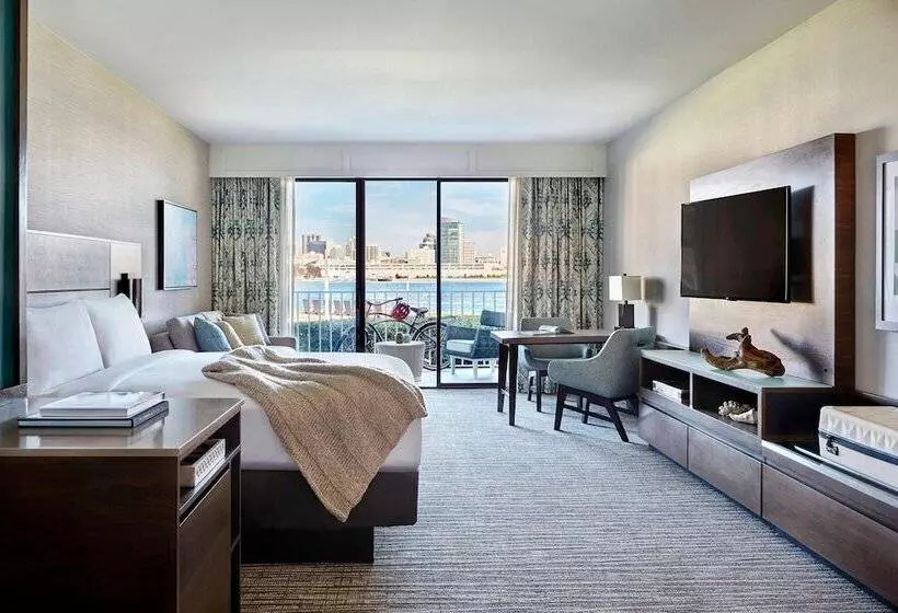 اتاق استاندارد با تخت دوبل برای معلولان, Coronado Island Marriott Resort & Spa