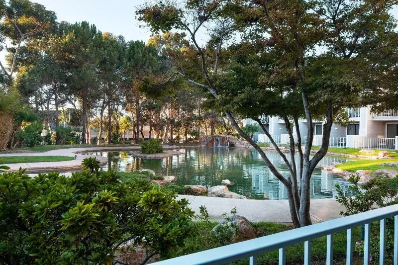 اتاق استاندارد, Coronado Island Marriott Resort & Spa