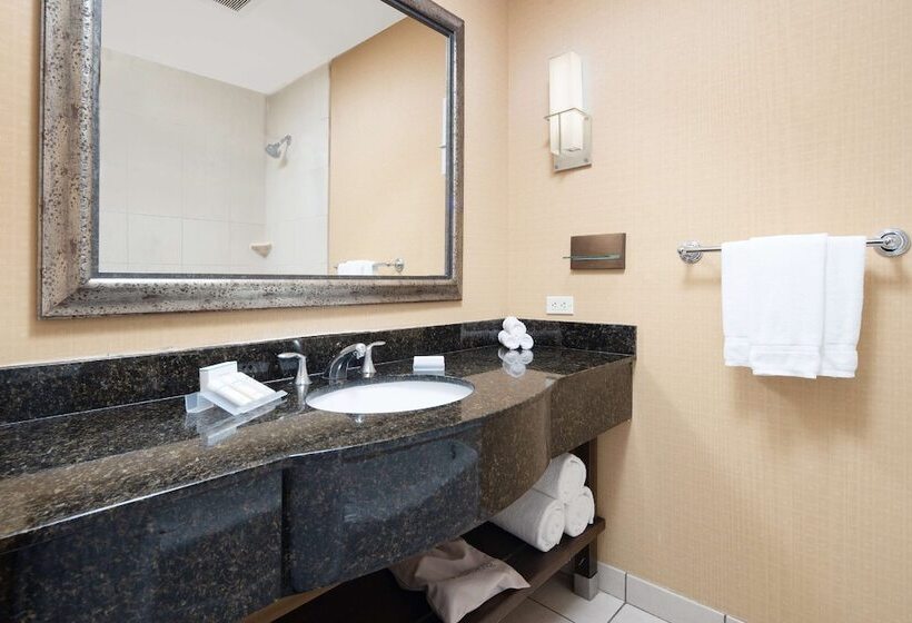 Номер Стандарт Двуспальная Кровать, Hilton Garden Inn Monterey