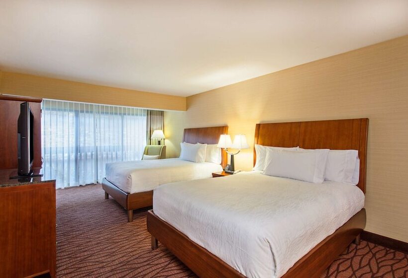 クイーンサイズベッドのスイートルーム, Hilton Garden Inn Monterey