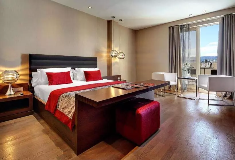 Superior Room with Terrace, Olivia Plaza