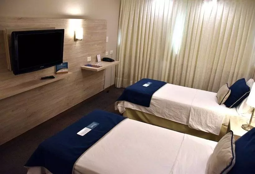 اتاق استاندارد, Tower Inn & Suites