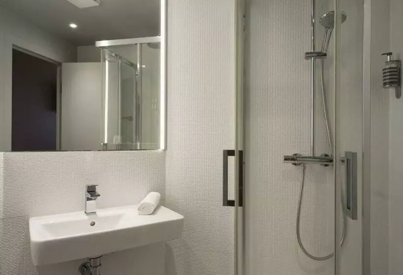 コンフォートトリプルルーム, Brit Hotel Codalysa Marne La Vallée Torcy