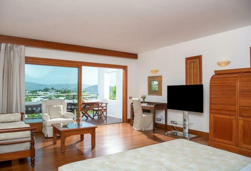 Suite Deluxe Vue Mer, Elounda Beach Hotel & Villas, A Member Of The Leading Hotels Of The World